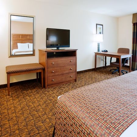 Holiday Inn Express Hotel & Suites Mount Airy By Ihg חדר תמונה